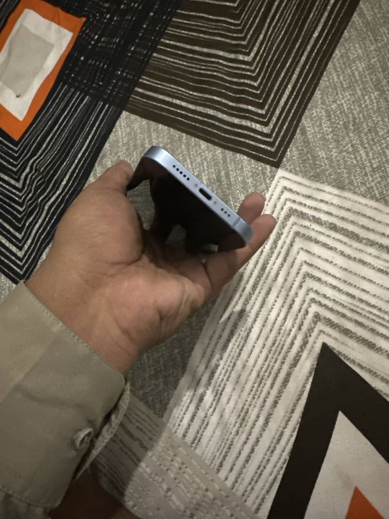 Apple iPhone 14 5