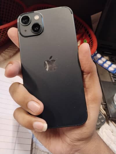Apple iPhone 13