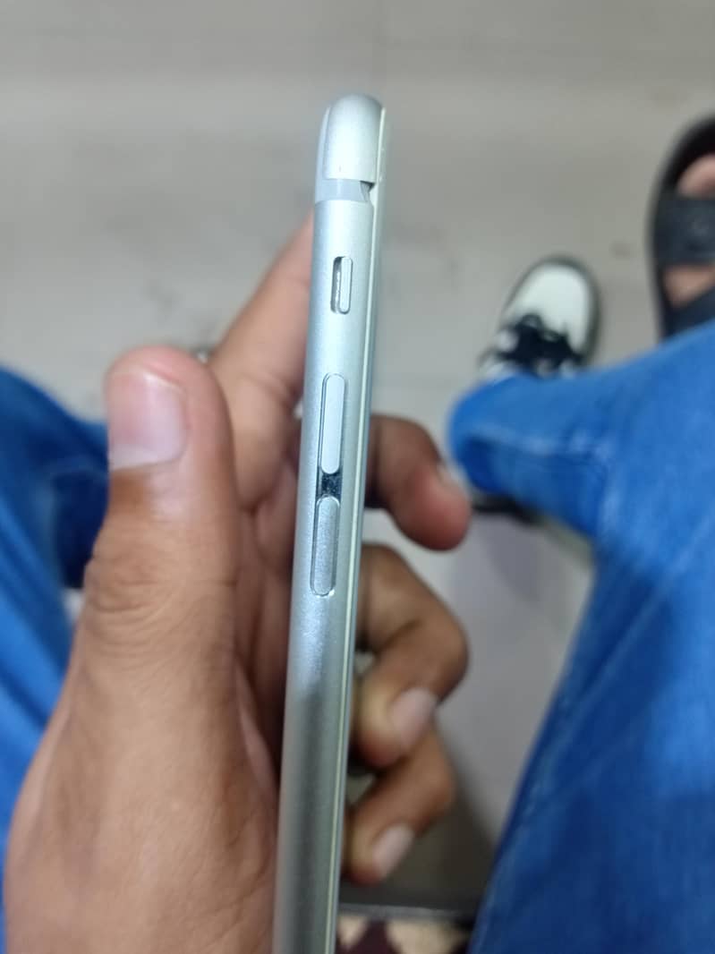 Apple iPhone 6 Plus 2