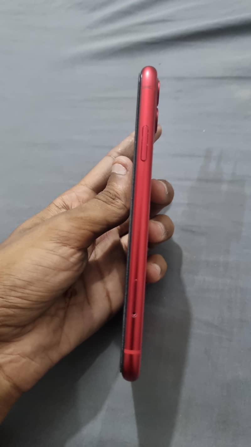 Apple iPhone 11 3
