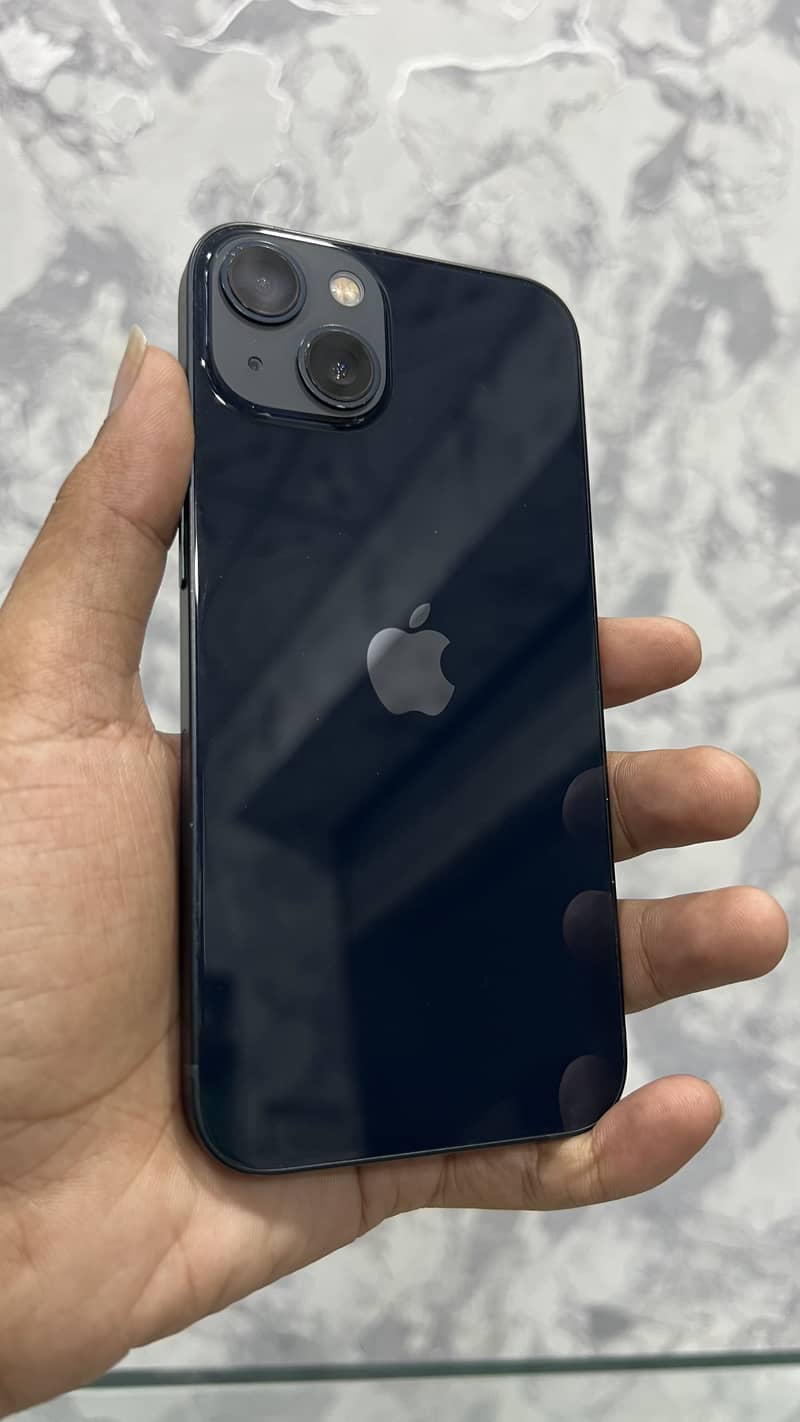 Apple iPhone 13 1