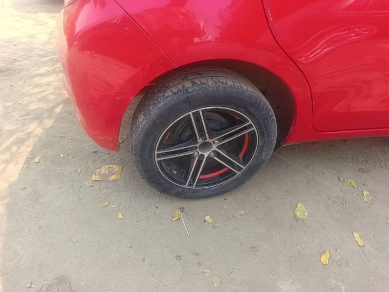Toyota Vitz 2013 1