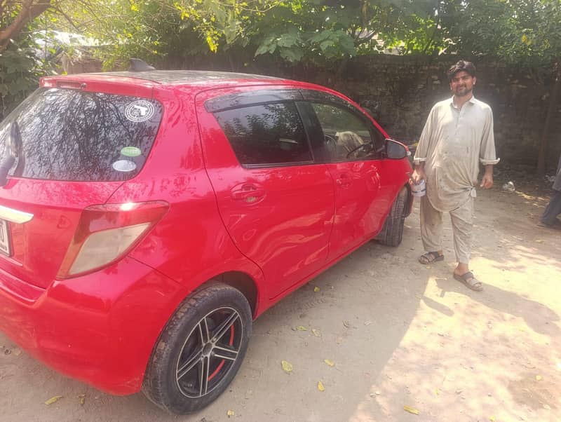 Toyota Vitz 2013 4