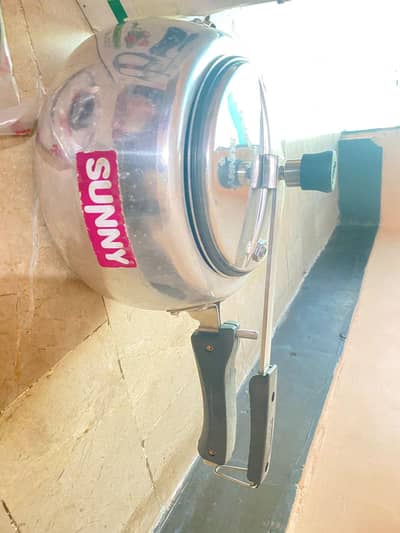 branded company sunny 5 litres cooker price only 11500