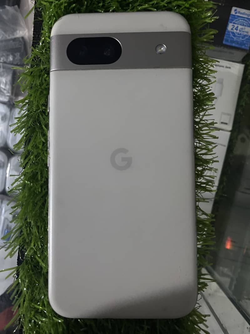 Google Pixel 8a 1
