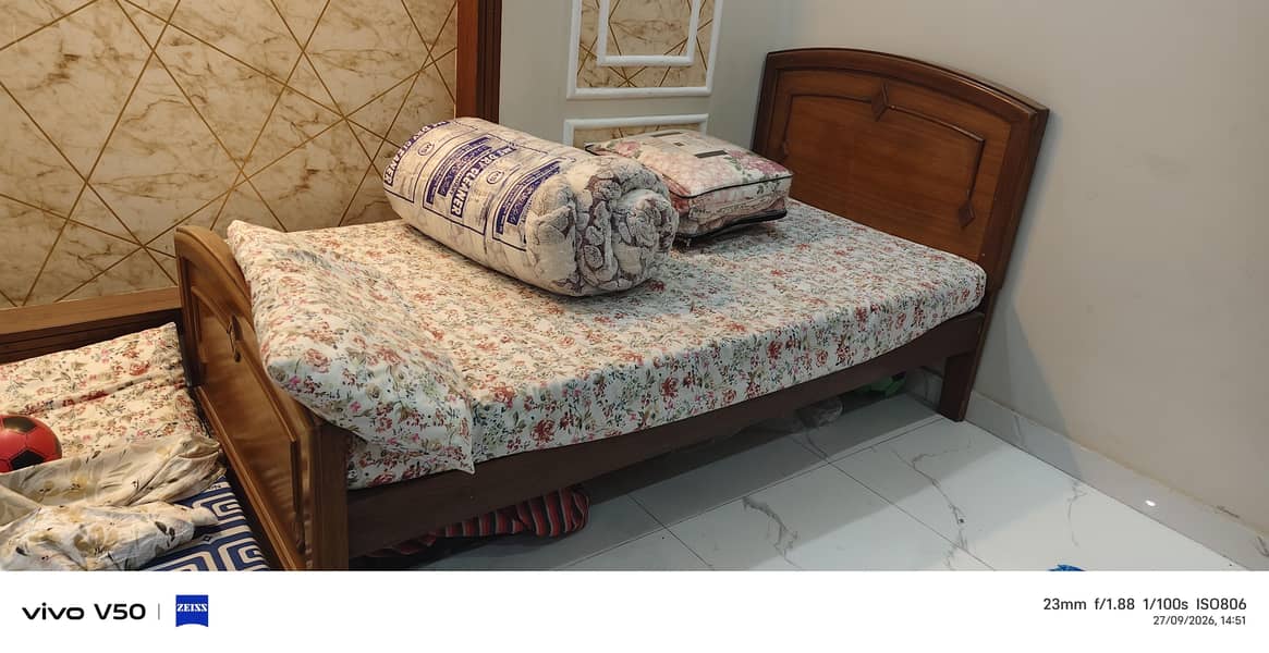 single bed 0