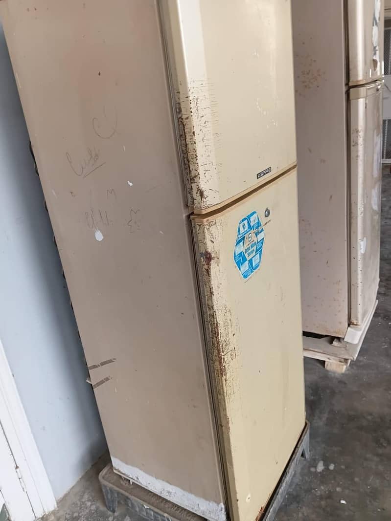 refrigerator 0