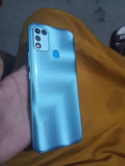 Infinix Hot 11 Play 10 by 10 condition hai