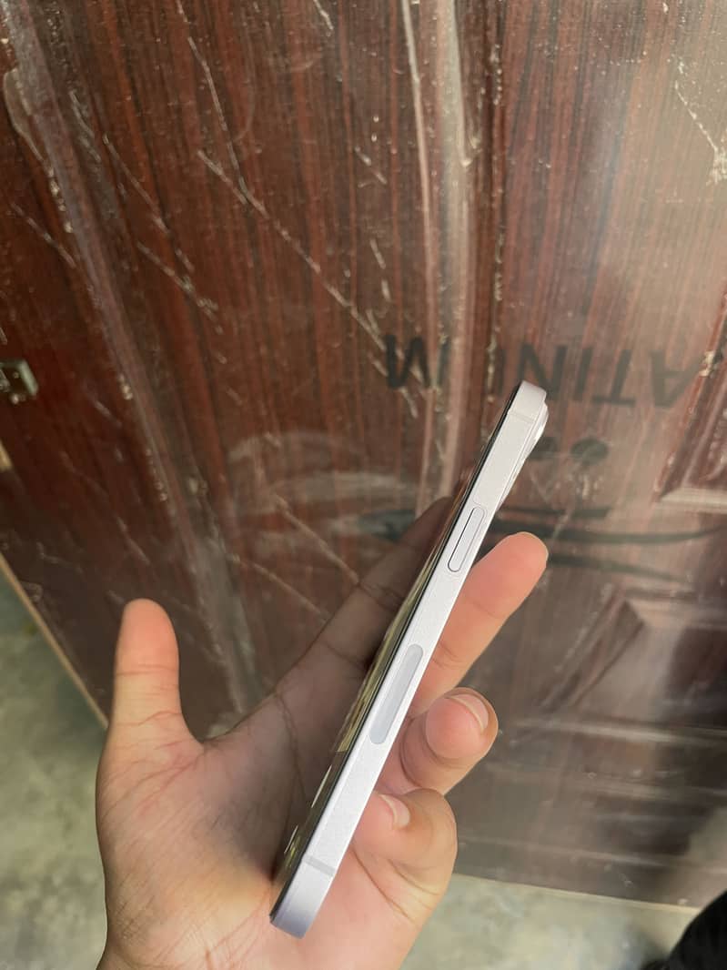 Apple iPhone 14 2