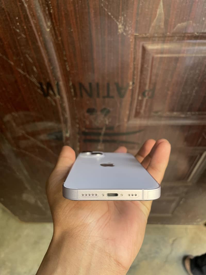 Apple iPhone 14 4