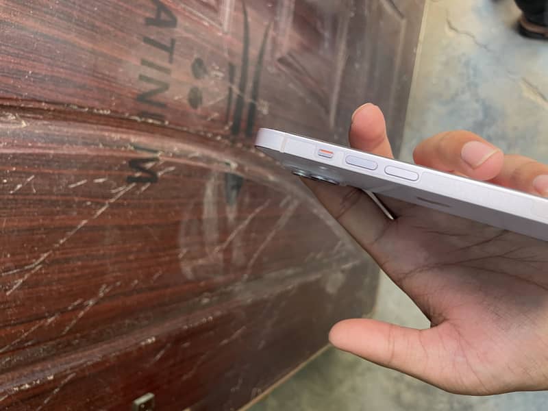 Apple iPhone 14 6