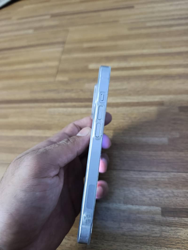 Apple iPhone 14 2