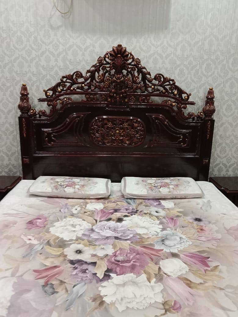 Chinyoti Solid Wooden Bed Set with Dressing 3
