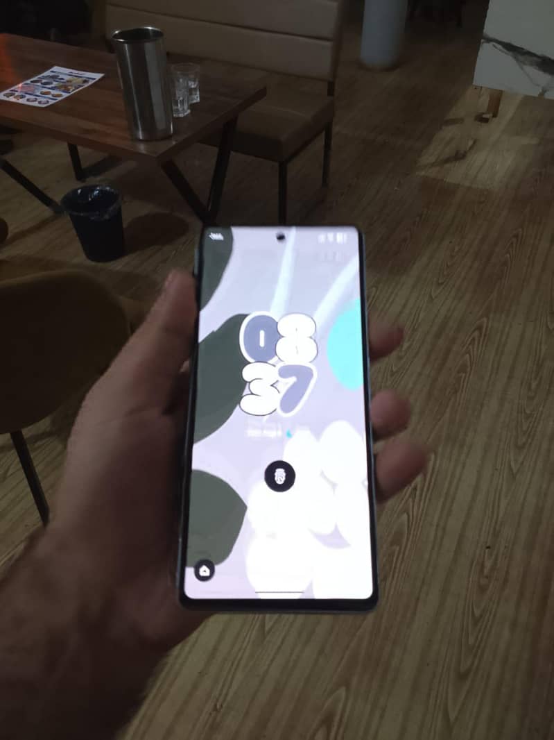 Google Pixel 7 4