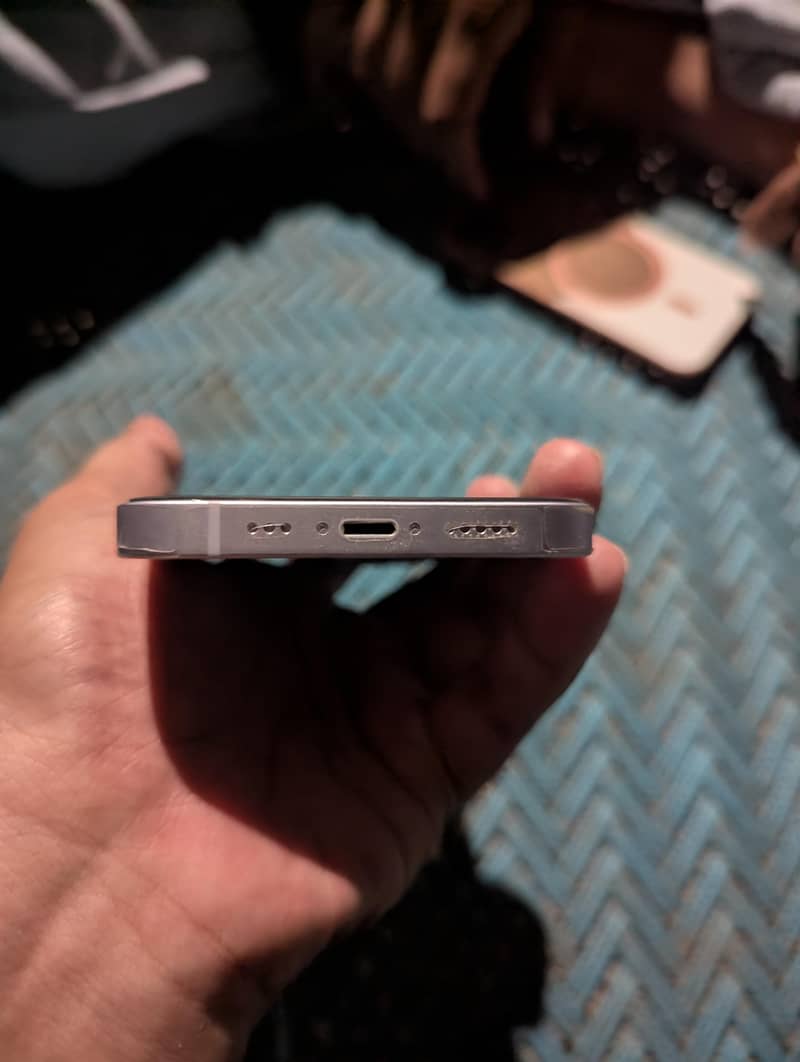Apple iPhone 14 3