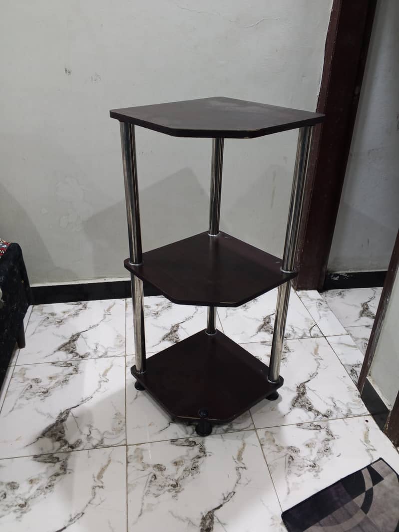 speaker tables 1