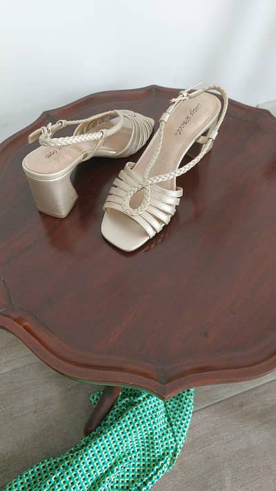 celling sandals