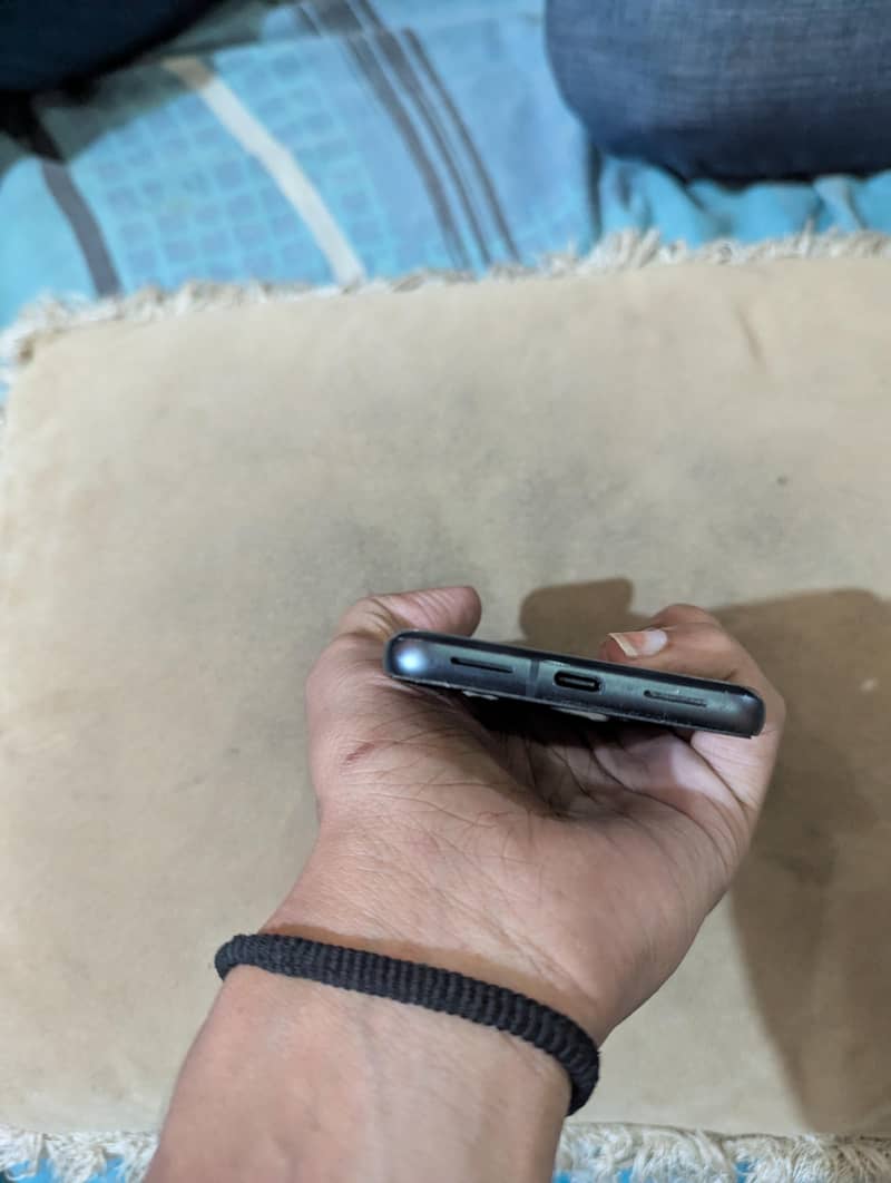 Google Pixel 8 5