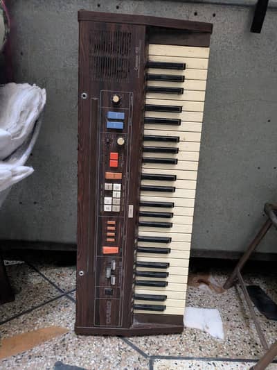 Casio piano kharab hai bas thek hony wlani