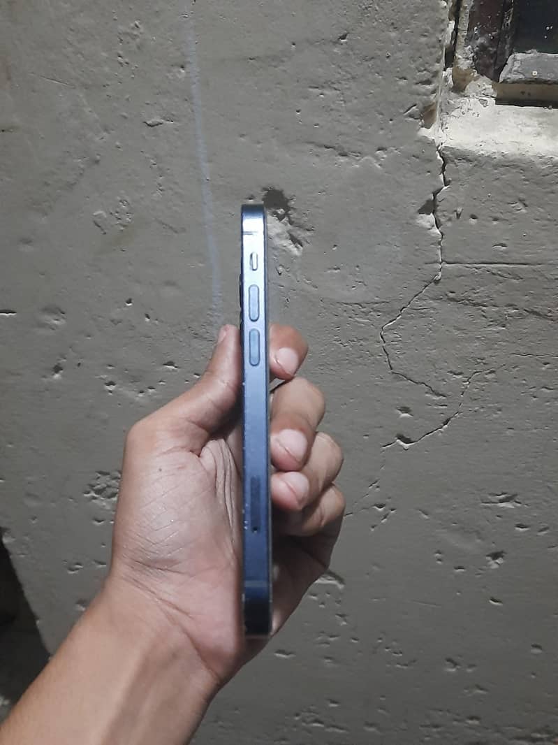 Apple iPhone 12 mini 2