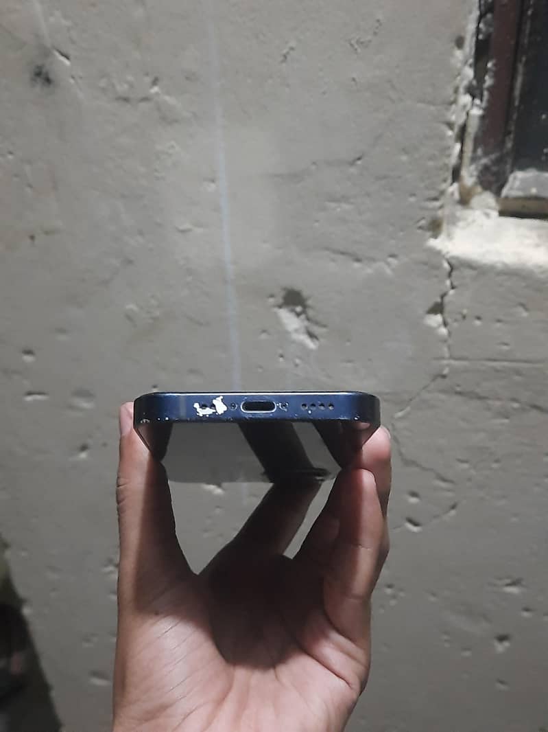 Apple iPhone 12 mini 3