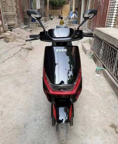 EVEE Gen Z electronics scooty