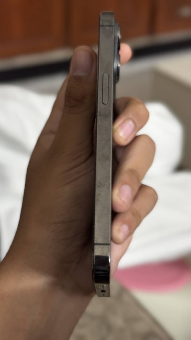 Apple iPhone 13 Pro 2