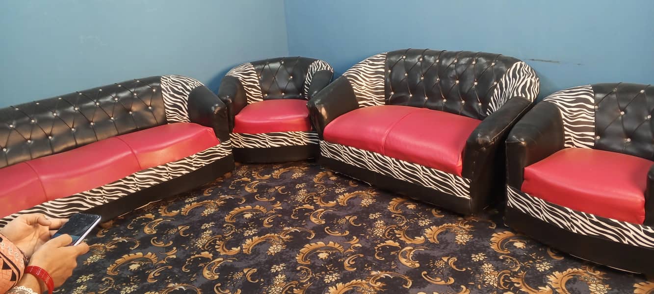 7 setters sofa 1