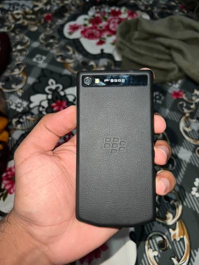 Blackberry porsche Design p9982 PTA approved  in brand new condition