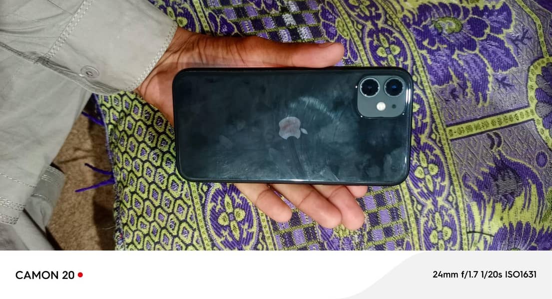 Apple iPhone 11 0