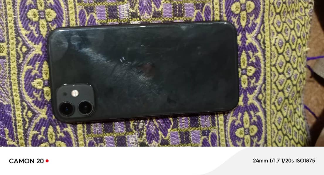 Apple iPhone 11 4