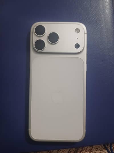 iphone 17 pro max jv white color