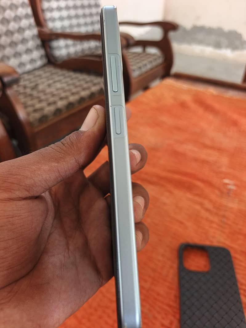 OPPO A6 2