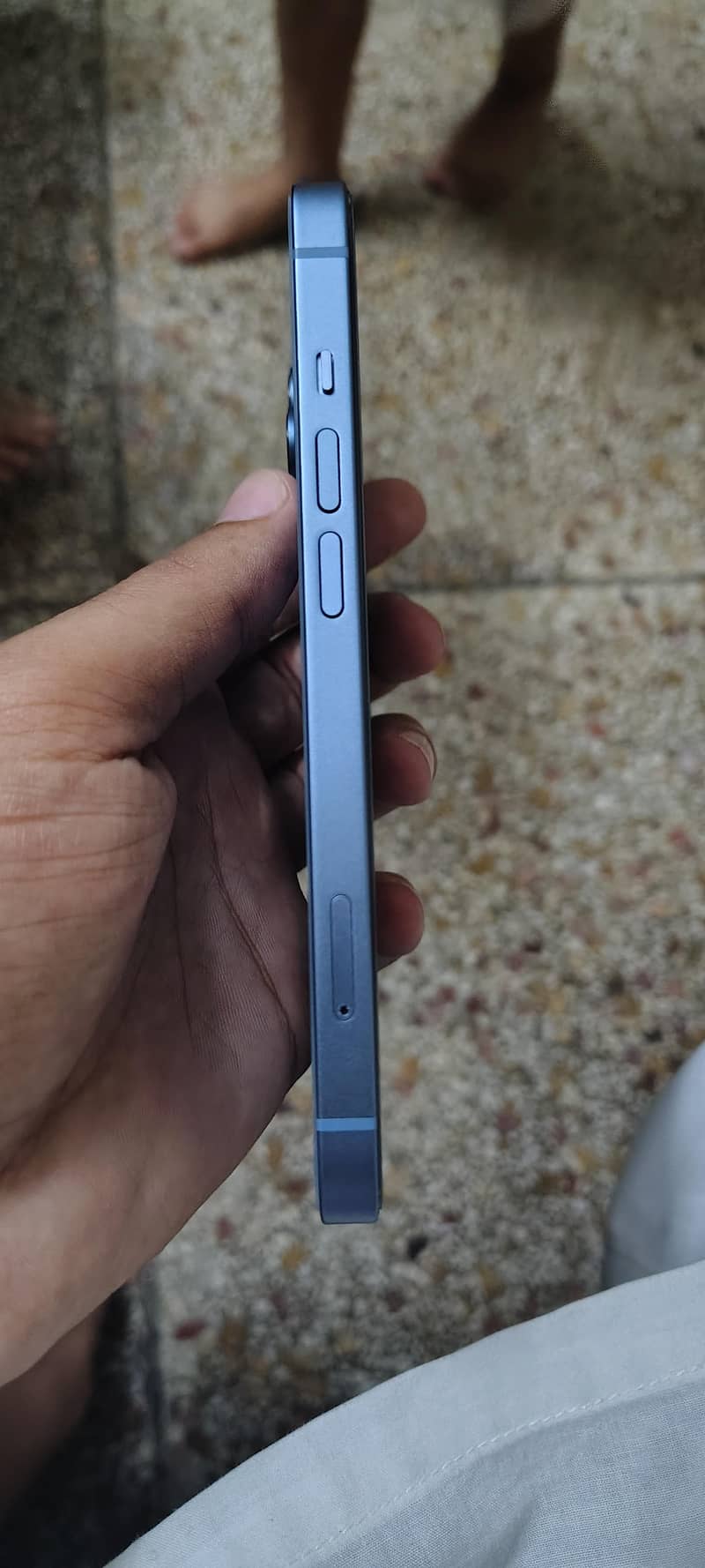 Apple iPhone 14 3
