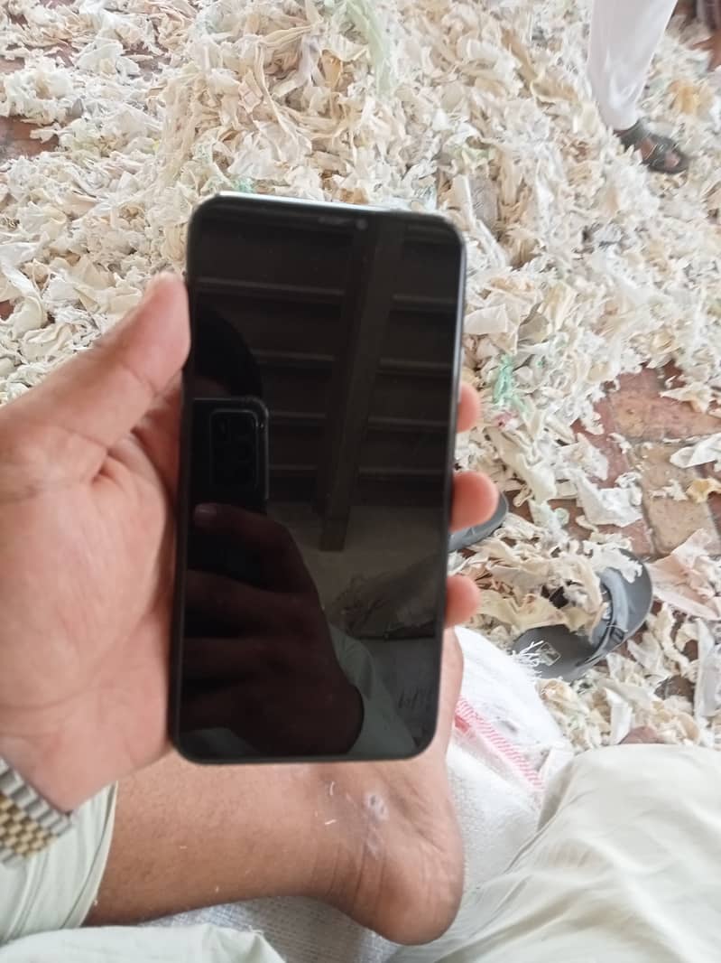 Apple iPhone 11 Pro 1