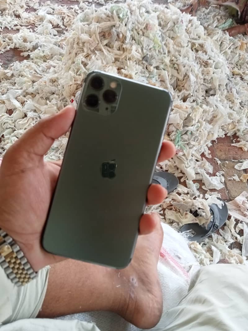Apple iPhone 11 Pro 2