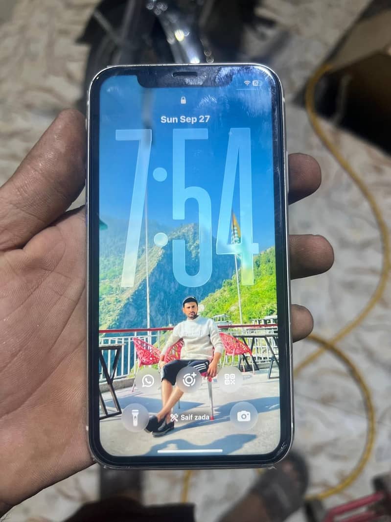 Apple iPhone 11 3