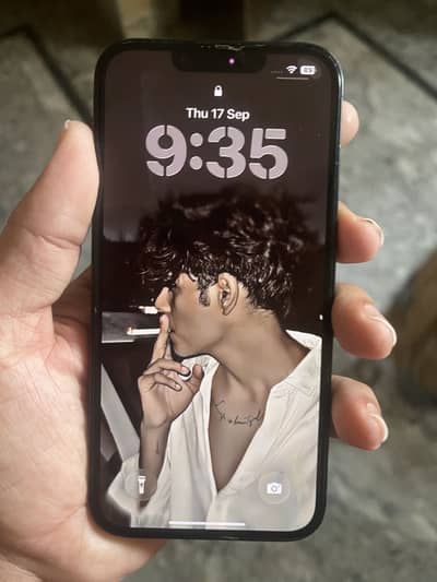 Apple iPhone 13