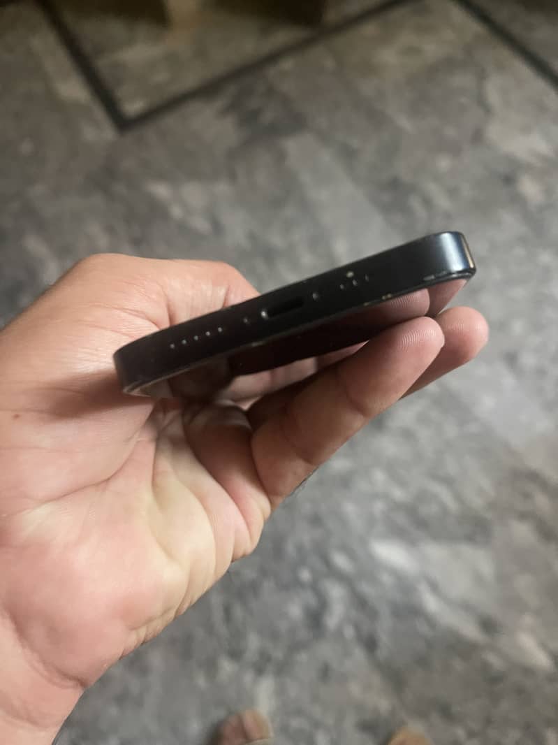 Apple iPhone 13 3