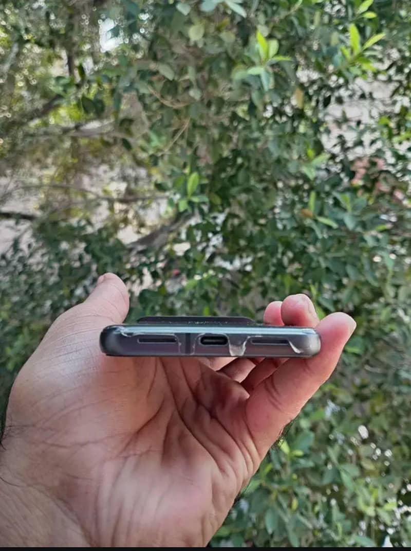 Google Pixel 8 2