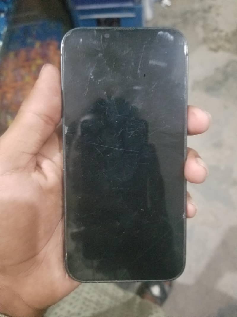 Apple iPhone 13 2