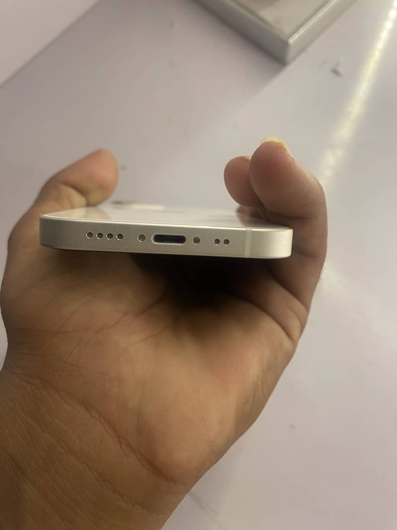 Apple iPhone 12 mini 1