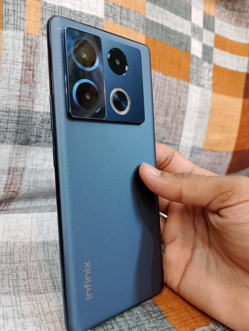 Infinix Note 40 Pro 0