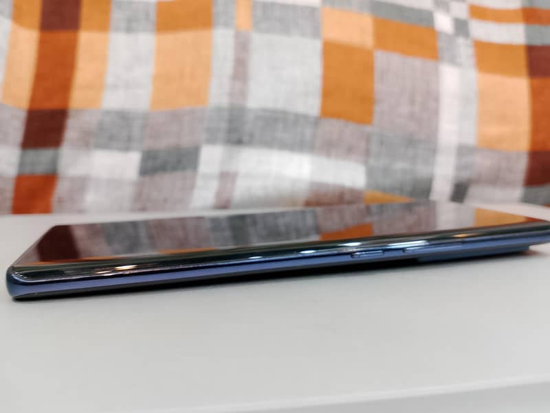 Infinix Note 40 Pro 4