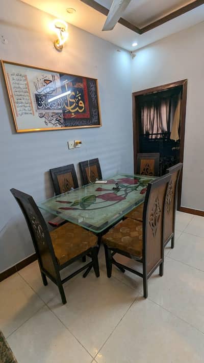 6 seater dinning table mirror top frame metal