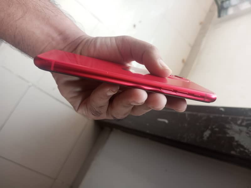 Apple iPhone 11 3
