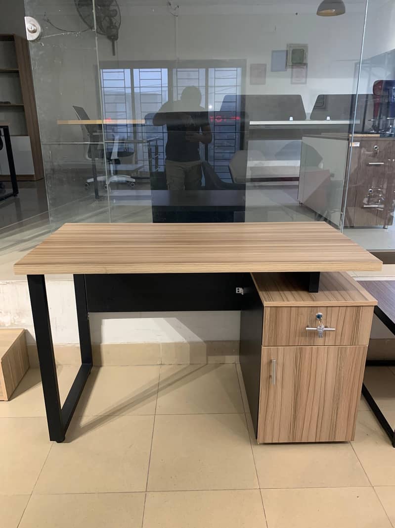 Workstation | Study Table | Employee Table 9