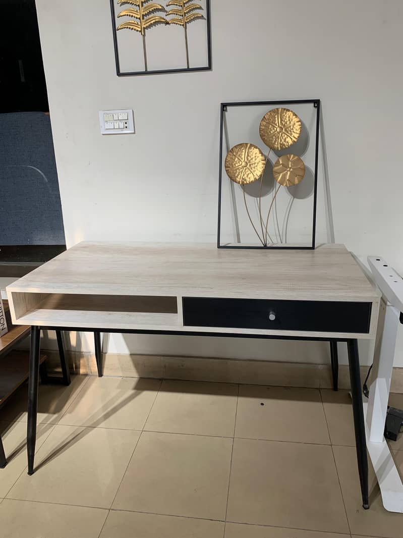 Workstation | Study Table | Employee Table 16
