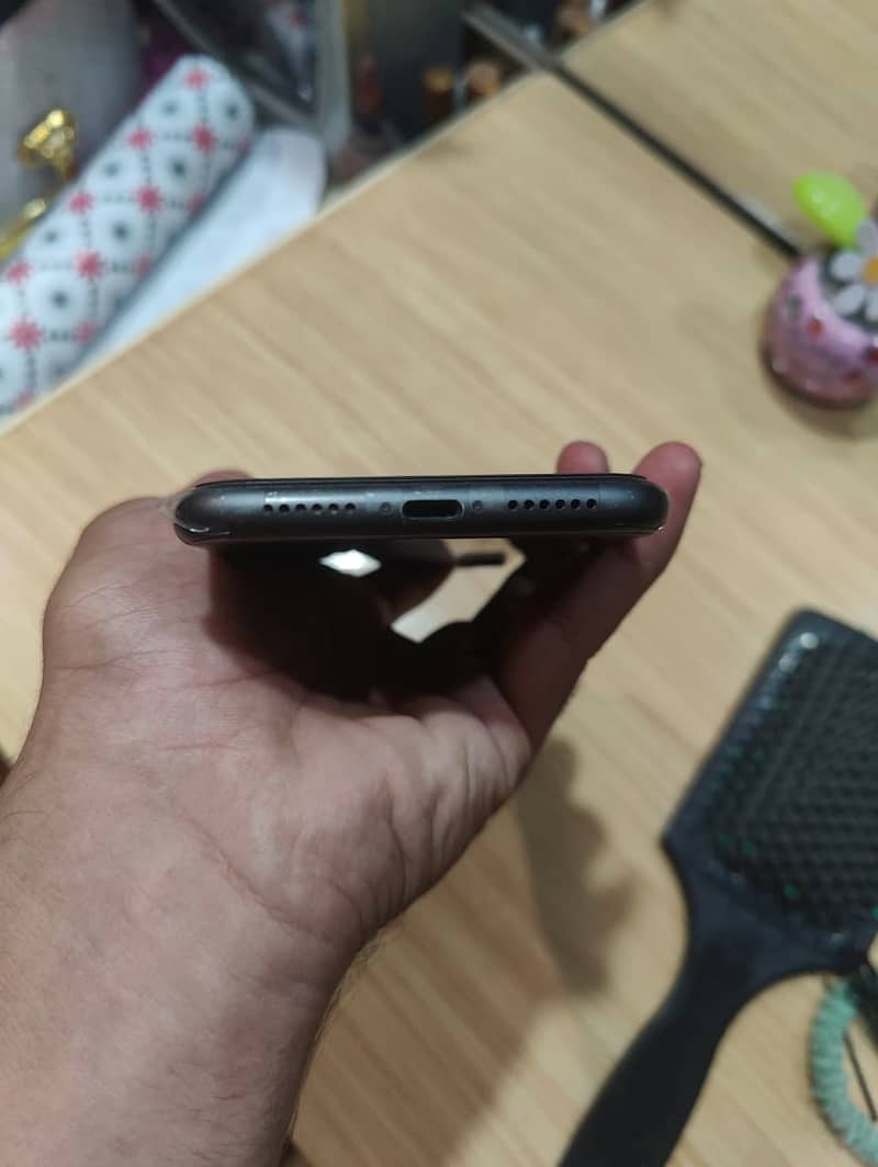 Apple iPhone 11 1