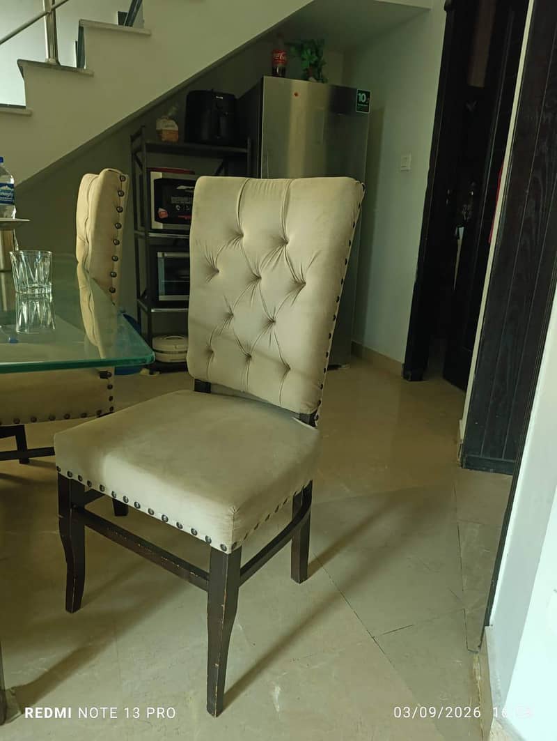 dinning table 0